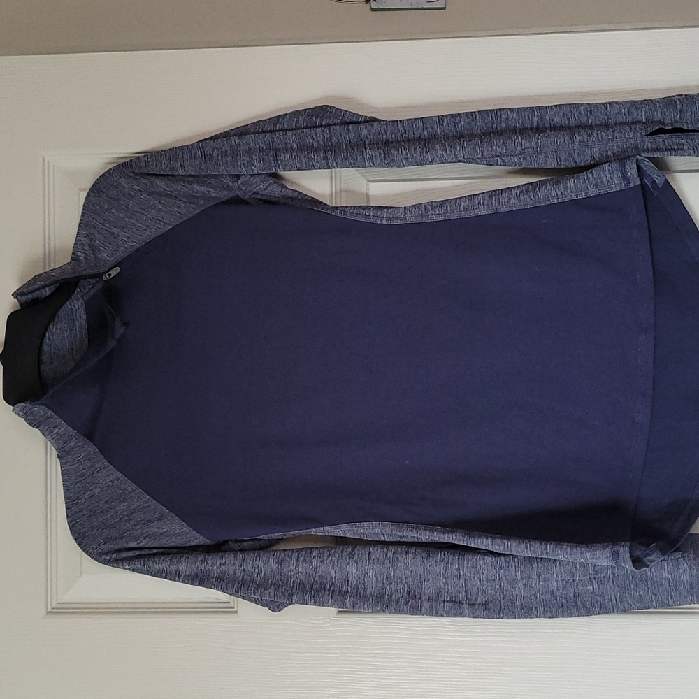 Champion Women’s Workout Long-sleeve Shirt (XS) NWT